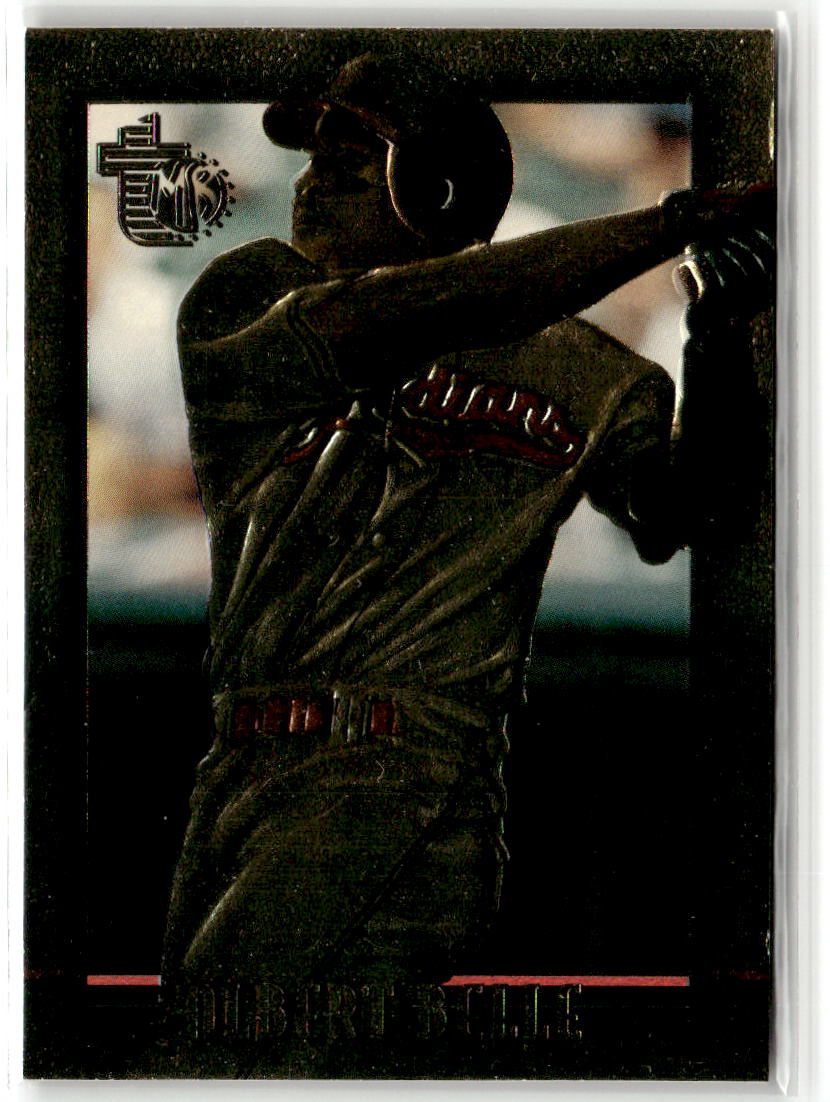 1995 Topps Embossed Albert Belle #125 front
