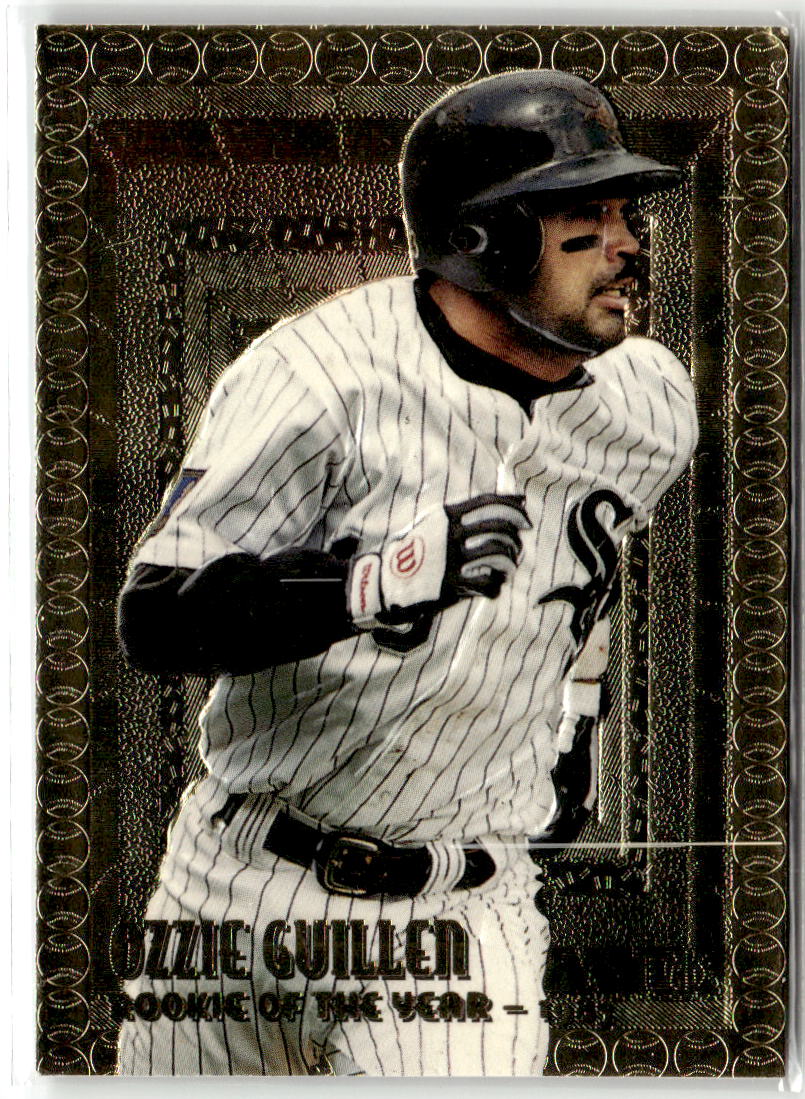 1995 Topps Embossed Ozzie Guillen #116 (RC) front